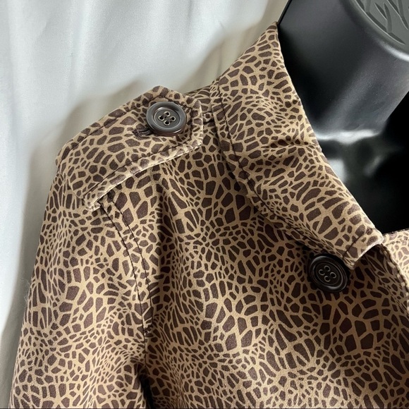 Liz Claiborne Leopard Trench Coat Size 10 - Picture 5 of 9